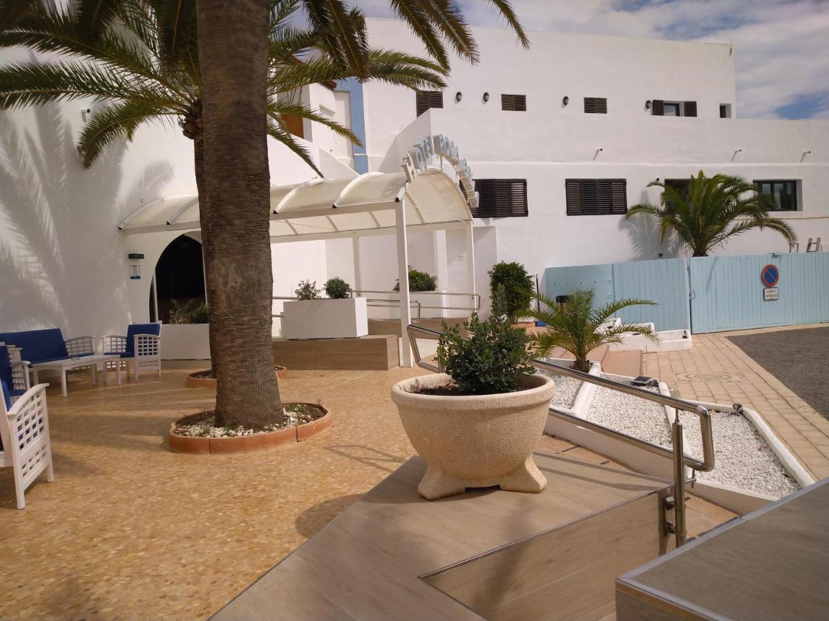 Hotel Roca Bella Es Pujols Kültér fotó